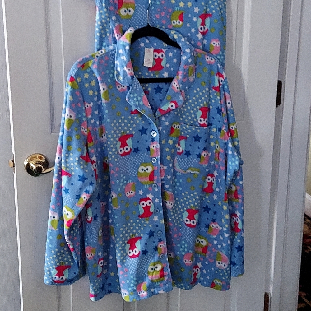 Women's Soft Fleece Pajamas - Picture 8 of 10